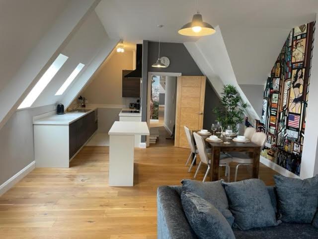 Two Bedroom Duplex Apartment The Priory 圣艾夫斯 外观 照片